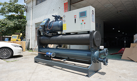 冷水機(jī)壓縮機(jī)出現(xiàn)結(jié)冰現(xiàn)象該如何進(jìn)行解決？